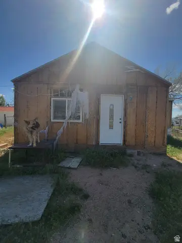 136 W Whitmore Dr, East Carbon, UT 84520