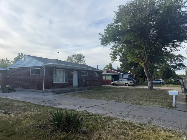 3327 S Maple Way W, West Valley City, UT 84119 - #2