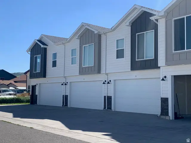 150 W Seasons Ln #5, Garden City, UT 84028 - #3