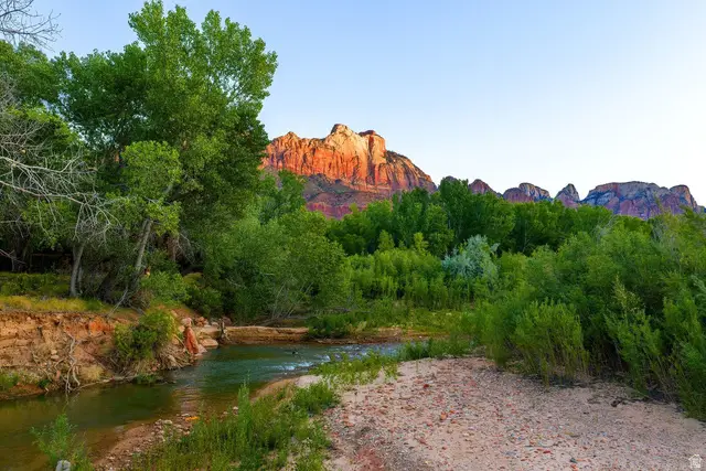 2428 Zion Park Blvd, Springdale, UT 84767 - #2