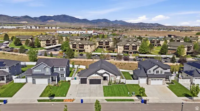 9132 S Ridge Peak Dr, West Jordan, UT 84081 - #3