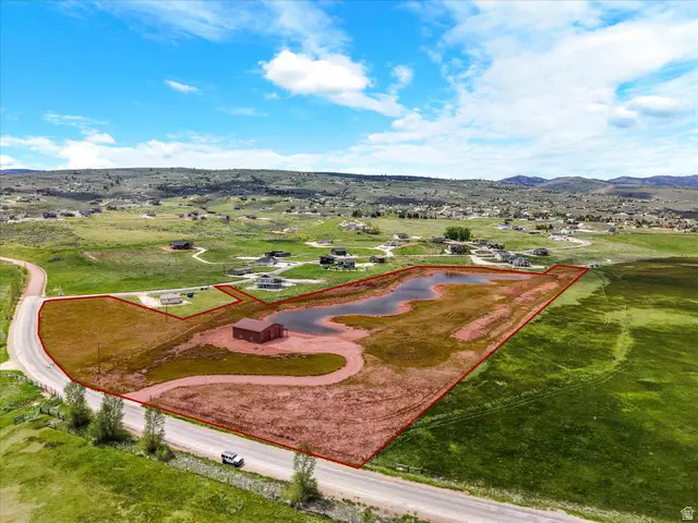 3047 S Sweetwater Pkwy, Garden City, UT 84028 - #2