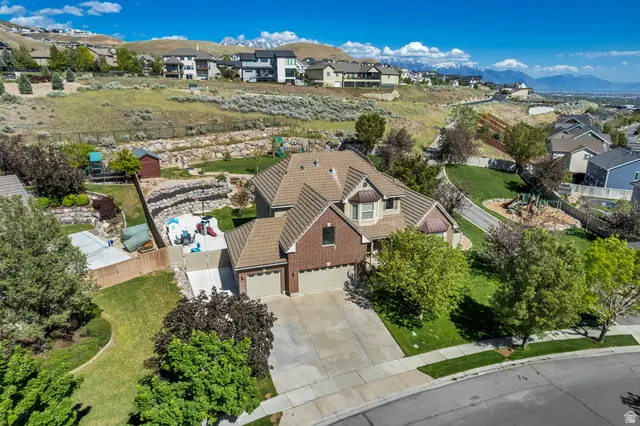 4642 N Pebblestone Ln W, Lehi, UT 84043 - #2