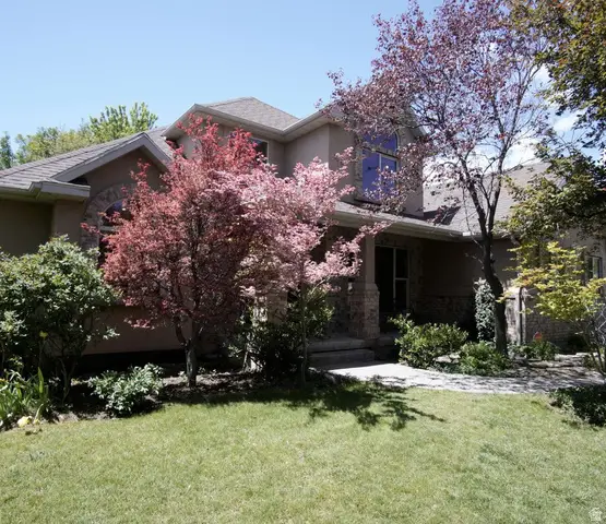 6669 W Canterbury Dr, Highland, UT 84003