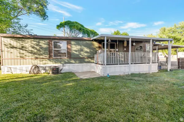 8808 S Cambridge Cir W, Sandy, UT 84070