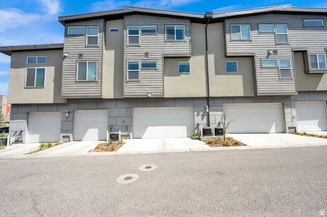 7713 S Navarro View Ct, Midvale, UT 84047 - #3