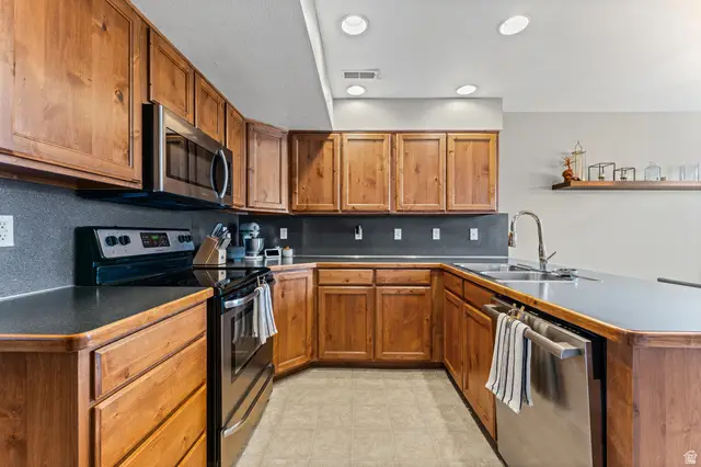 6209 S 1350 E, South Ogden, UT 84405 - #3