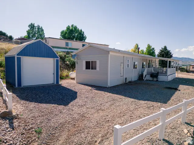 738 E Vanessa Ln, Garden City, UT 84028 - #3