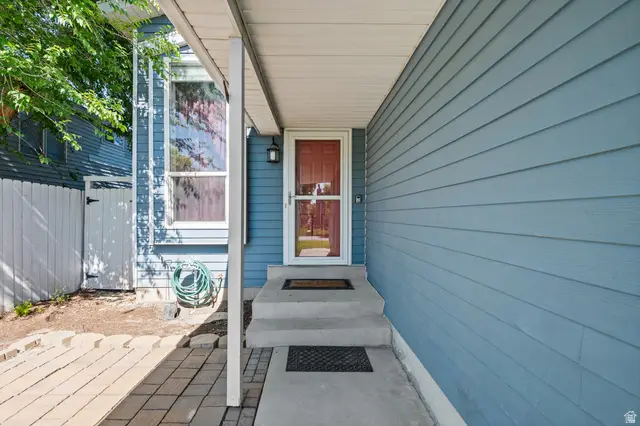 3041 S Roundtable Rd W, West Valley City, UT 84120 - #3
