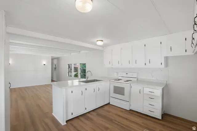 5067 S El Amador St, Holladay, UT 84117 - #3