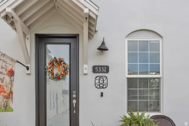 5332 W Scout Plane Ln, South Jordan, UT 84009 - #3