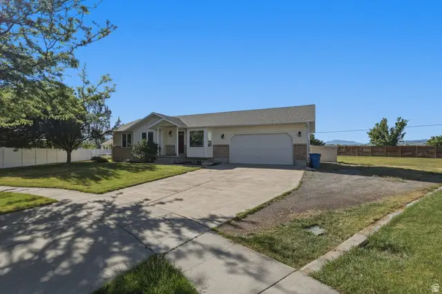 1055 W 325 N, Hyrum, UT 84319 - #2