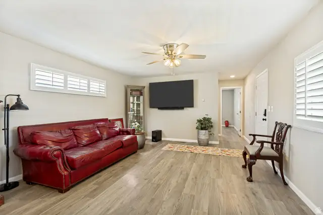 1169 W Rio Vista St St, West Valley City, UT 84119 - #3