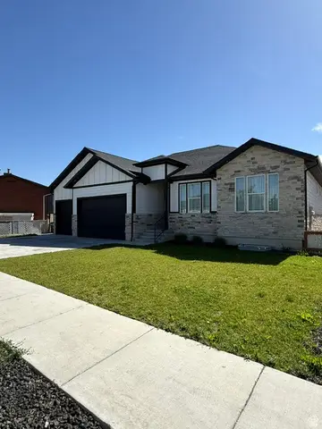 3861 S Treasure Isle Rd #214, West Valley City, UT 84119