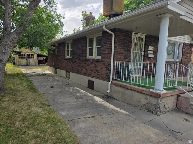 2534 S Beverly St E, Salt Lake City, UT 84117 - #2