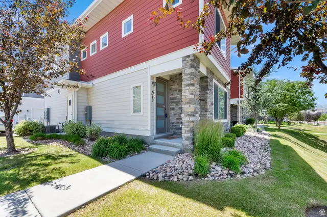 960 W Cyan Valley Way S, Bluffdale, UT 84065 - #2