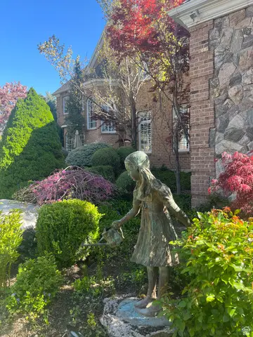 2051 E Normandywoods Ct, Holladay, UT 84117 - #1
