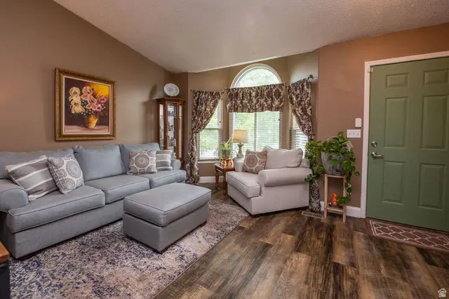 463 W 2125 N, Harrisville, UT 84414 - #3