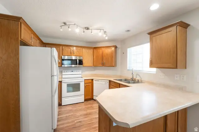 242 E Spencer Peak Way #G3, Draper, UT 84020 - #3