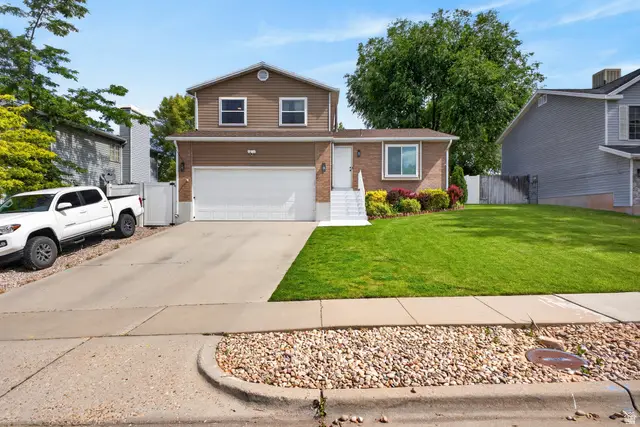 990 W 2600 N, Layton, UT 84041 - #1