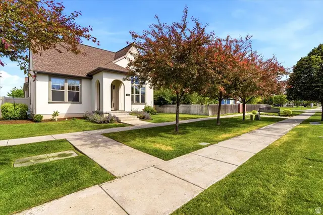 2064 W Orchard Harvest Dr, Kaysville, UT 84037 - #2