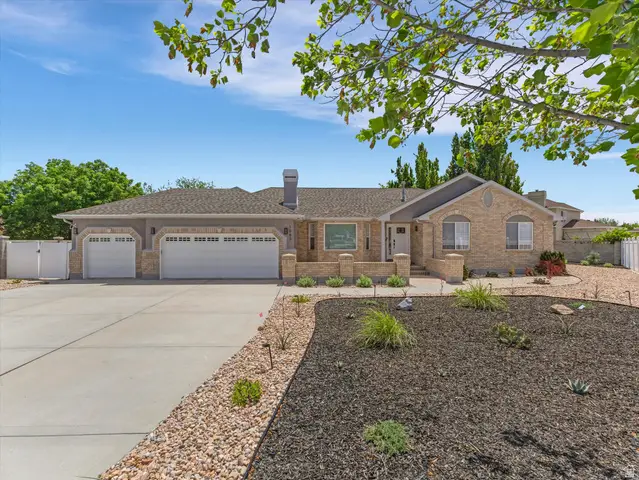 1583 W Heather Downs Cir, South Jordan, UT 84095 - #1