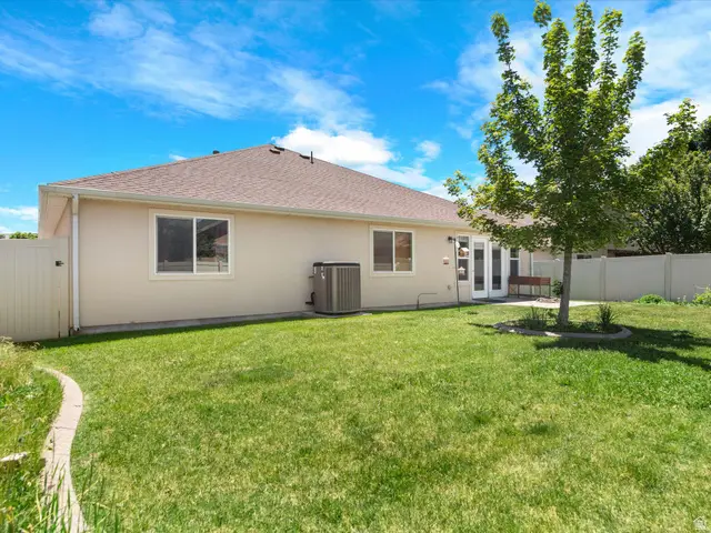 811 E 200 S, Layton, UT 84041 - #3