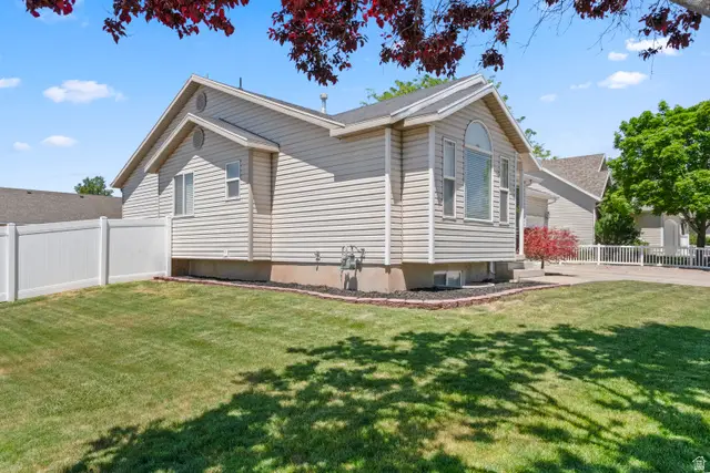 1364 S 1700 W, Syracuse, UT 84075 - #3