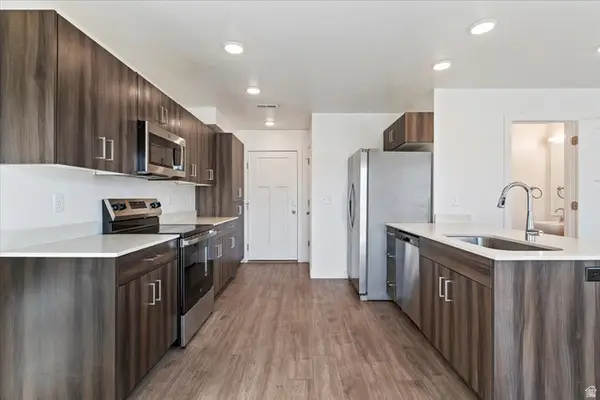 1177 W Shady Brook Ln #4, West Haven, UT 84401