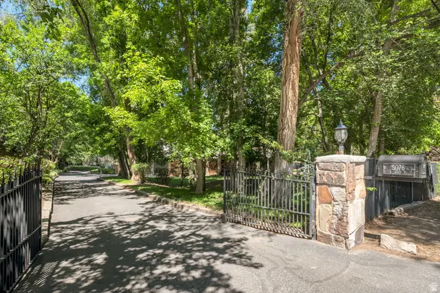 5076 S 2100 E, Holladay, UT 84117 - #3