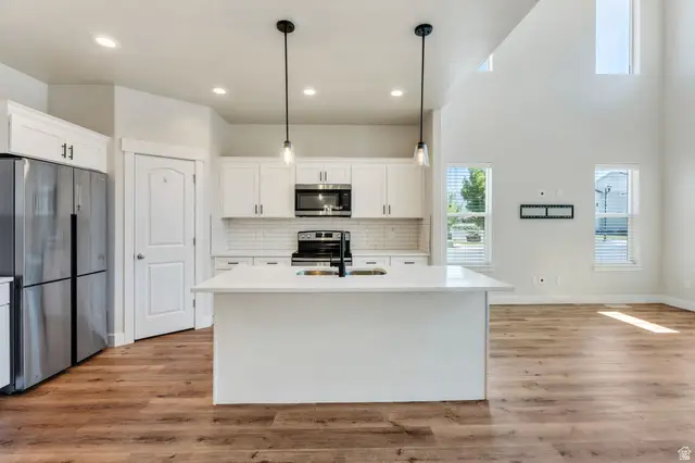 261 W 630 N #1006, Vineyard, UT 84059 - #3