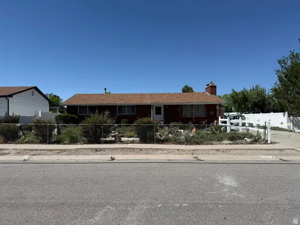 2322 W Surrey Rd, Taylorsville, UT 84129