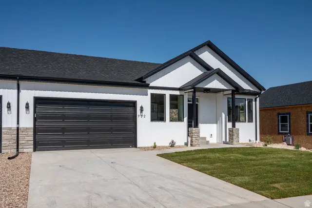 702 S Liberty Cove Dr, Cedar City, UT 84720 - #2