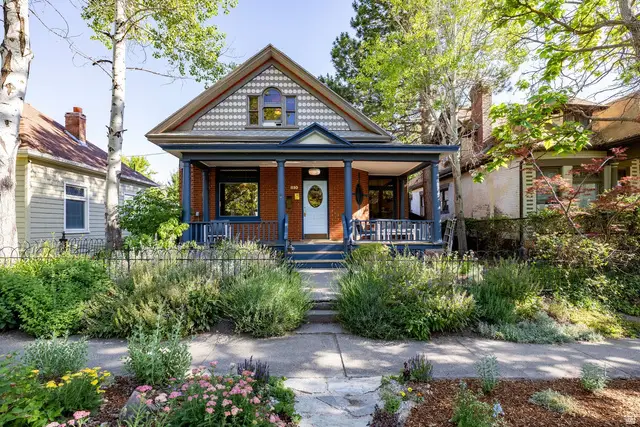 810 E 1st Ave N, Salt Lake City, UT 84103 - #1