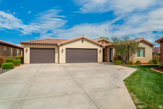 3800 N Paradise Village Dr #3, Santa Clara, UT 84765 - #2
