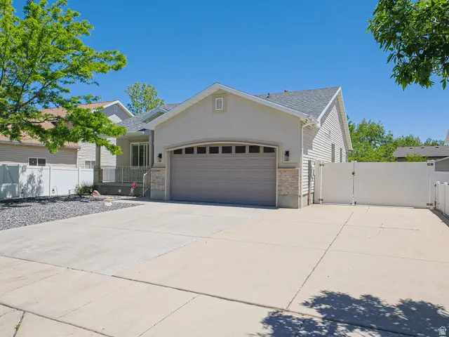 5811 S Crest Flower Way, Salt Lake City, UT 84106 - #3