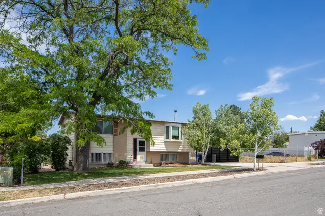3913 S Boothill Dr W, West Valley City, UT 84120 - #2