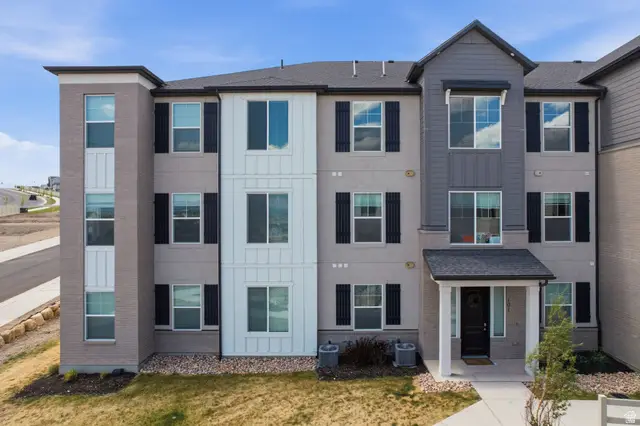 752 N Favreau Ln #V201, Saratoga Springs, UT 84045 - #2