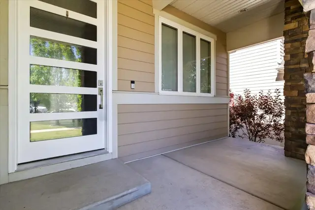 822 W Star Spangled Dr, Bluffdale, UT 84065 - #3