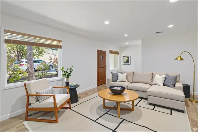 537 N Darwin St W, Salt Lake City, UT 84103 - #3