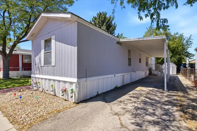 1280 W Hummingbird St, Salt Lake City, UT 84123 - #1