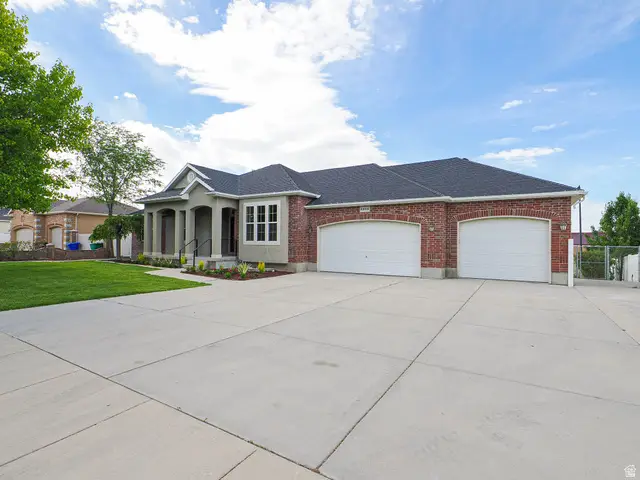 4856 W Cherry Laurel Ln, West Jordan, UT 84088 - #3