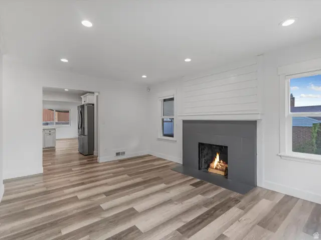 2504 E Wilmington Ave S, Salt Lake City, UT 84109 - #2