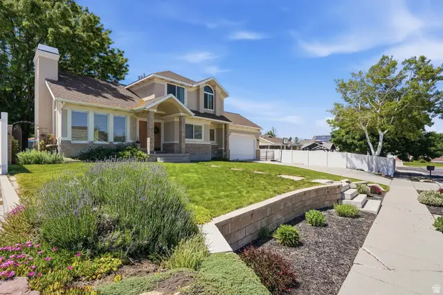 104 E Clear Creek Dr, Sandy, UT 84070 - #2