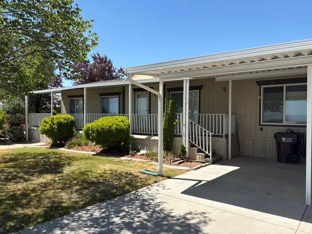 27 Lakeview Dr, Layton, UT 84041 - #1