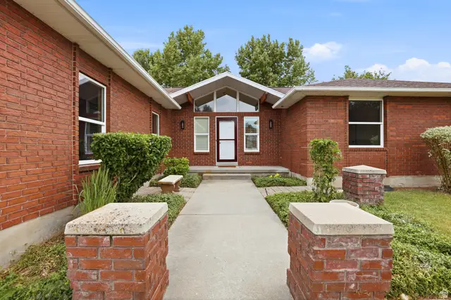 929 W Brandermill Cv, Murray, UT 84123 - #2