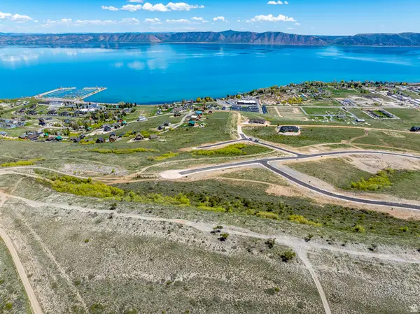 419 N Lakeview Traverse Rd #37, Garden City, UT 84028