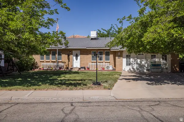 571 Mivida Dr, Moab, UT 84532