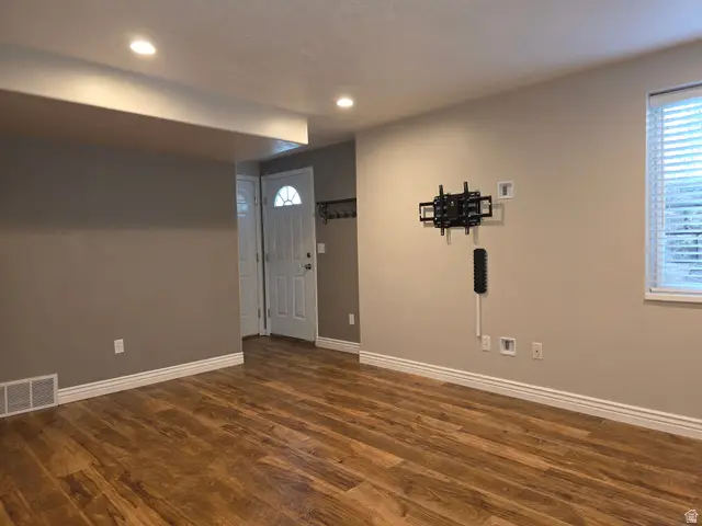 662 E Plum Creek Ln S, Ogden, UT 84404 - #2
