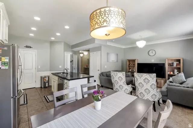 611 E Autumn Branch Way S, Draper, UT 84020 - #3
